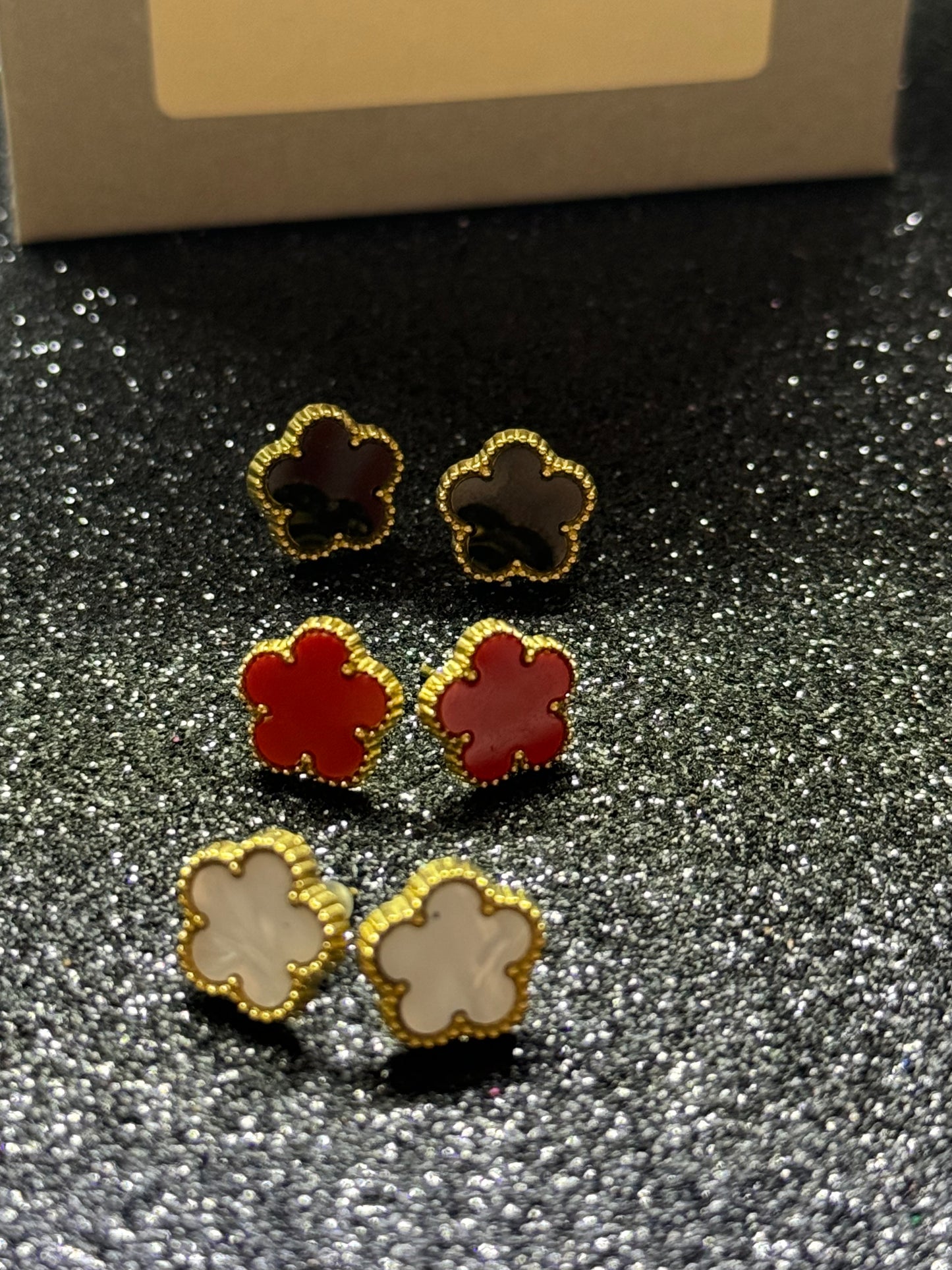 LUCKY EARRINGS